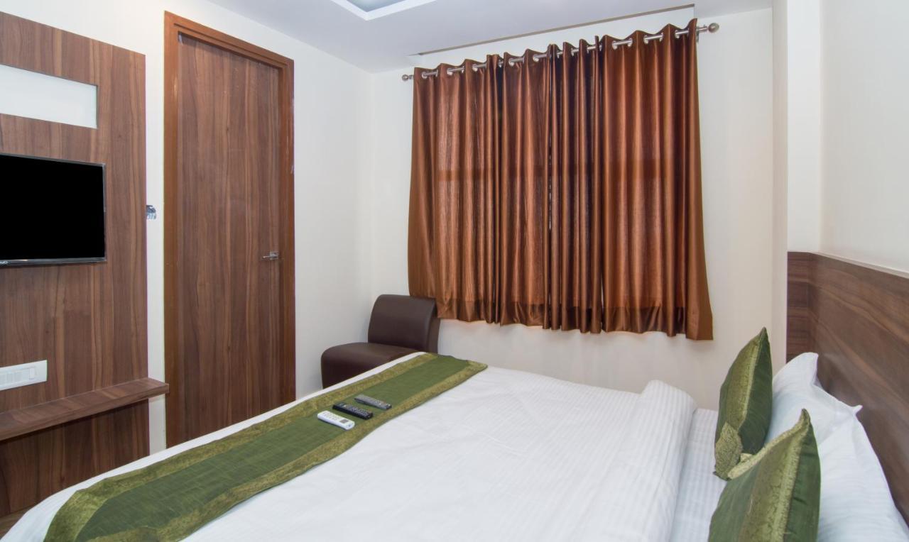 Treebo Trend Bipin International Hotel Lucknow Exterior photo