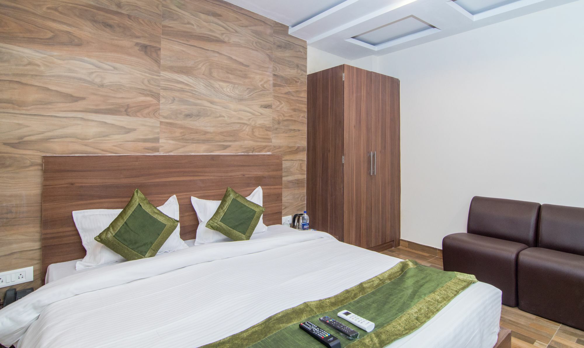 Treebo Trend Bipin International Hotel Lucknow Exterior photo